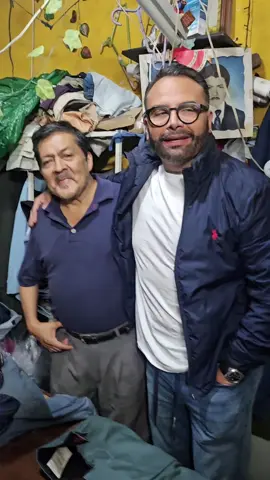 feliz cumpleaños Don Mario una persona trabajadora decente honrada y un gran sastre conocido en todo Jocotenango, saludos Don Mario que Dios le.de muchos años mas de vida a lado de sus amados #cumple #jocotenango #costureira 