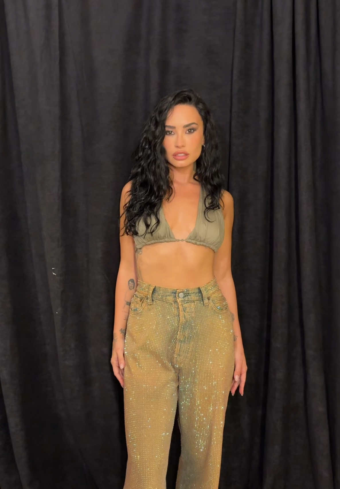 last video in the sparkly jeans i promise 