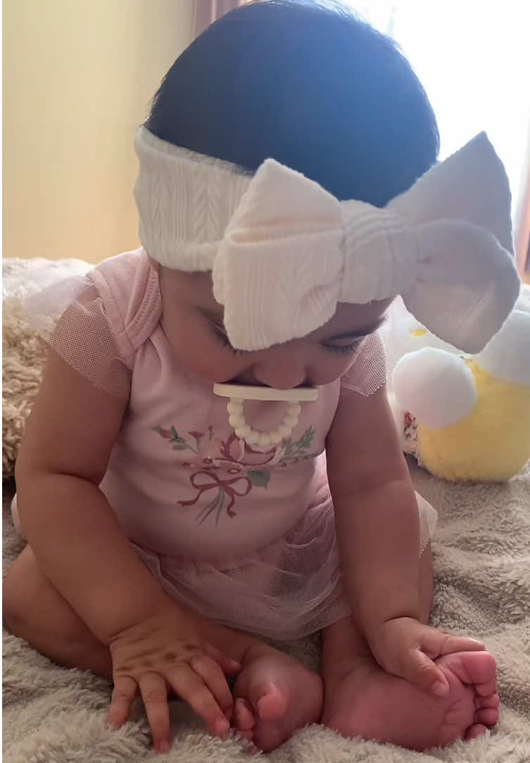 This is my second time using  @Ryan & Rose pacifiers used them with my other daughter and now her too. We love how when baby’s are teething the front of the paci can also be used to soothe baby’s teething gums ✨ #fyp #babyproducts #ryanandrosepacifiers #ryanandrose #6montholdbabygirl🎀  