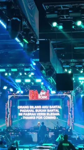 Santai? Nggak, ini lagi nyiapin skakmat.” #mrparty 
