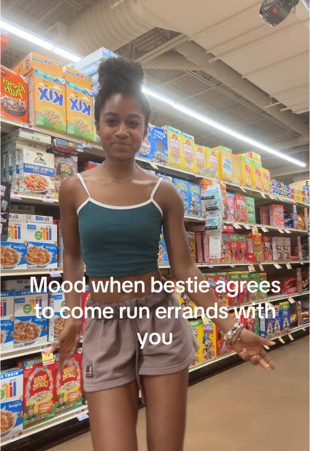 The only way I will go 🤚🏽 #servicedog (PSA: Isla is a tasked trained service dog, please do not bring your pets into stores that aren’t pet friendly) #fyp #groceryshopping 