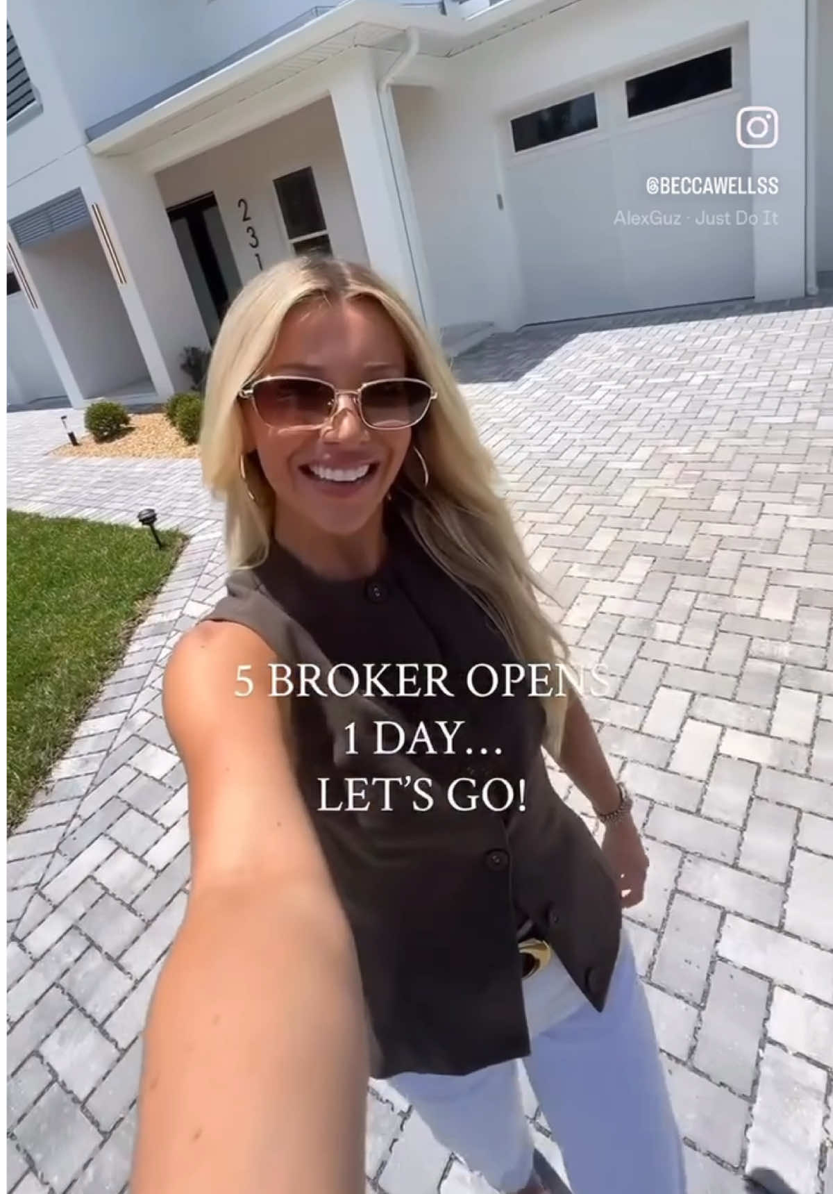 From waterfront estates to Hyde Park bungalows… Tampa real estate did not disappoint today! 🏡 Which one is your favorite? 👇 #TampaRealEstate #BrokersOpenTour #LuxuryListing #LuxuryRealEstate #TampaBay   