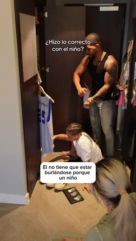Se dio cuenta que el hijo de su mujer le hacía bullying a otro niño por ser muy pobrecito y lo castigo de esta manera sin pensarlo dos veces. #viralvideo #parati #Viral #familia #educacion 
