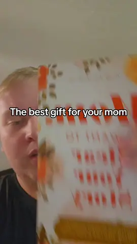 This is the best gift for any mom out there #momiwanttohearyourstory #momstory #mom #momgift #giftsformom 