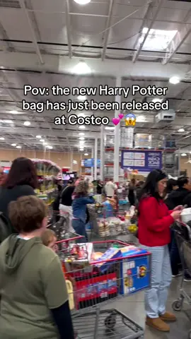 Omg run to Costco! #harrypotter #potterhead #bag #hogwarts 