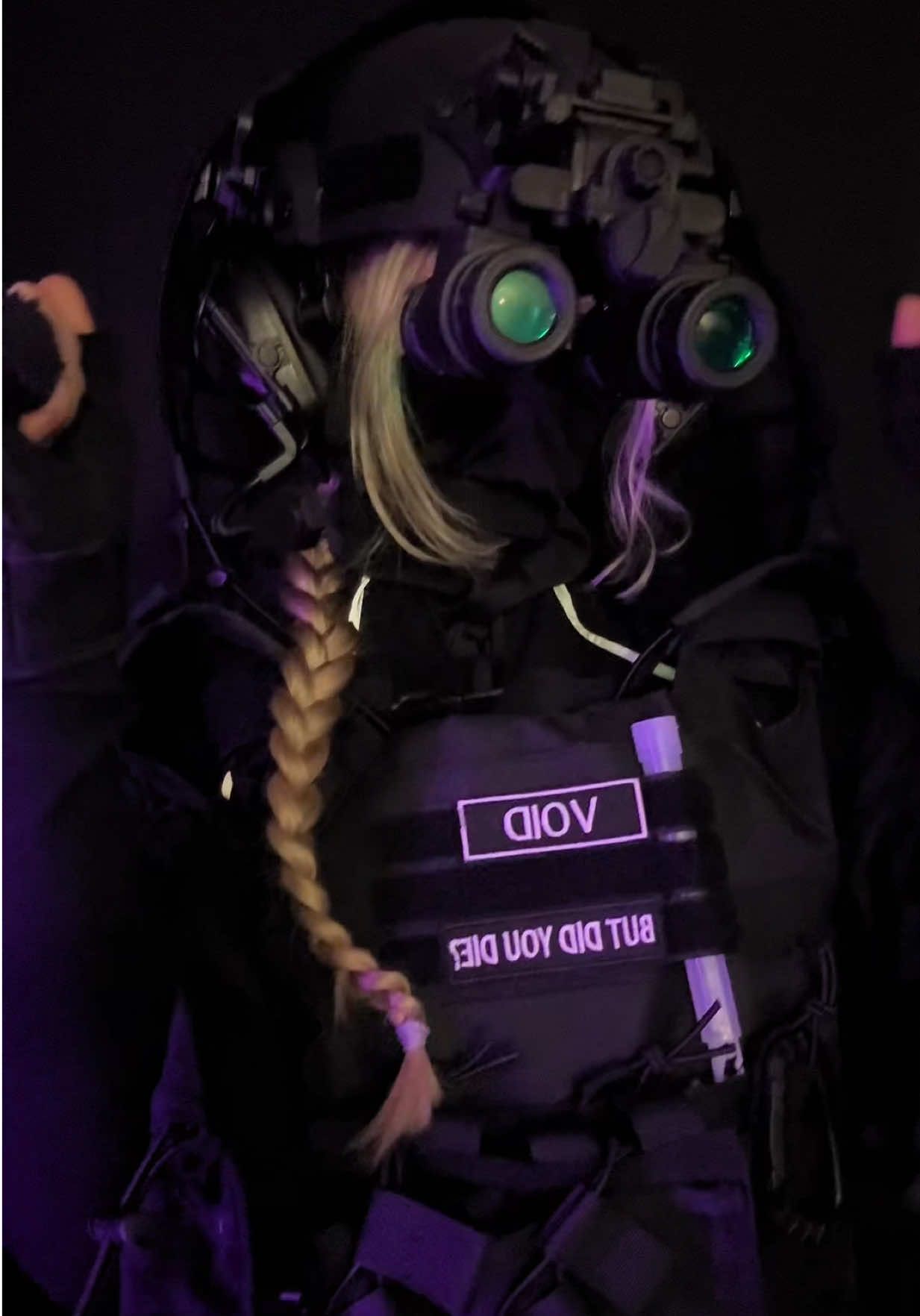 idk ⟡OC cosplay⟡ #codcosplay #maskedwoman #tacticalcosplay #maskedman #masktok 