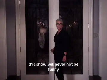 the cast was so random too 😭 #screamqueens #emmaroberts #chaneloberlin #ryanmurphy #fyp 
