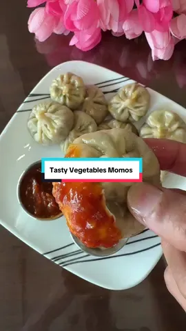 Momo madness: a fulfilling addiction. #momo #momos #streetfood #yum #desi  