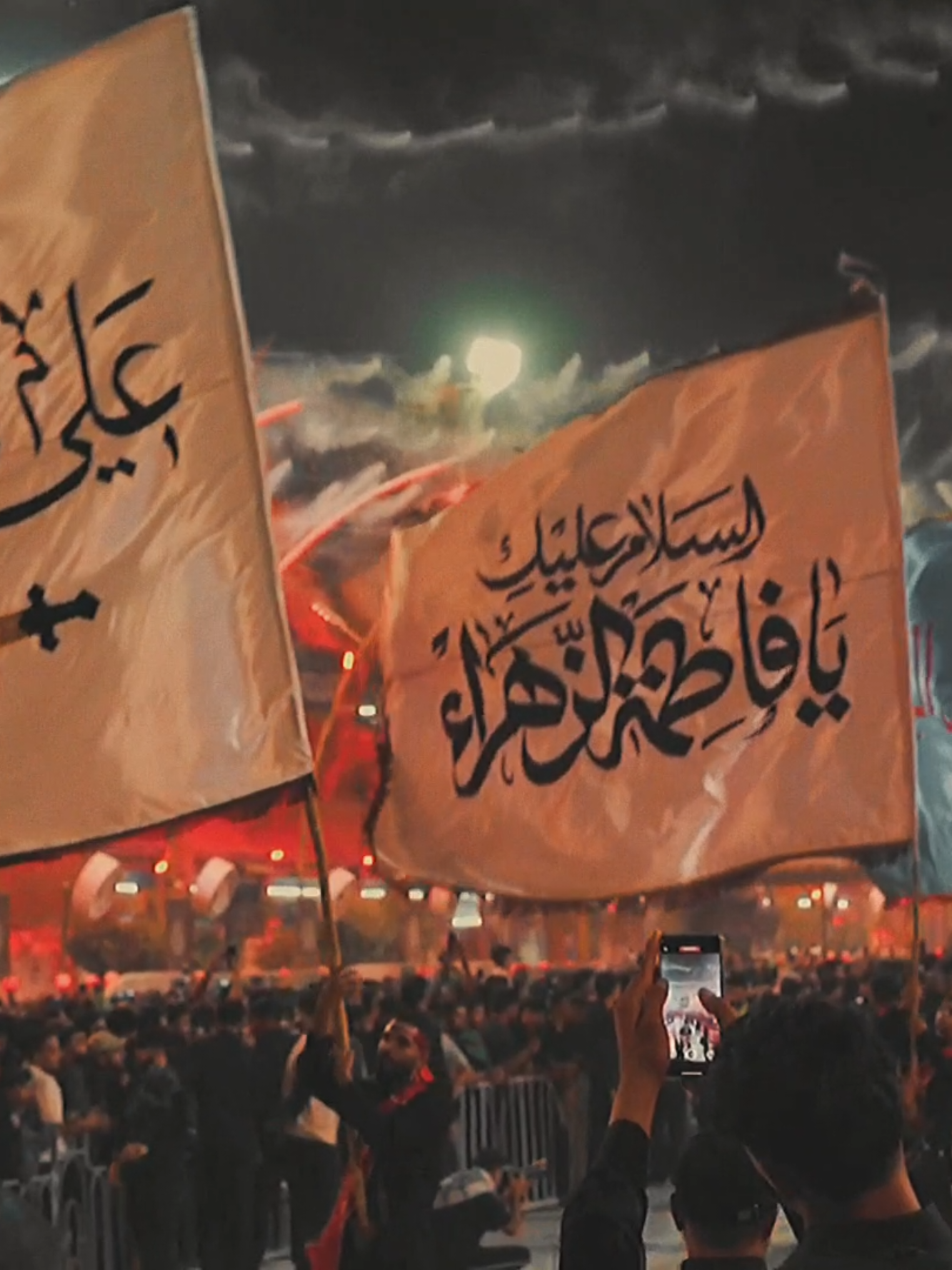 ونمضي إليك بآياتِ نصرةٍ، لتكتملَ في حبك ملحمةُ الطفوف #زيارة_الأربعين #كربلاء #الامام_الحسين #تصويري #العراق 