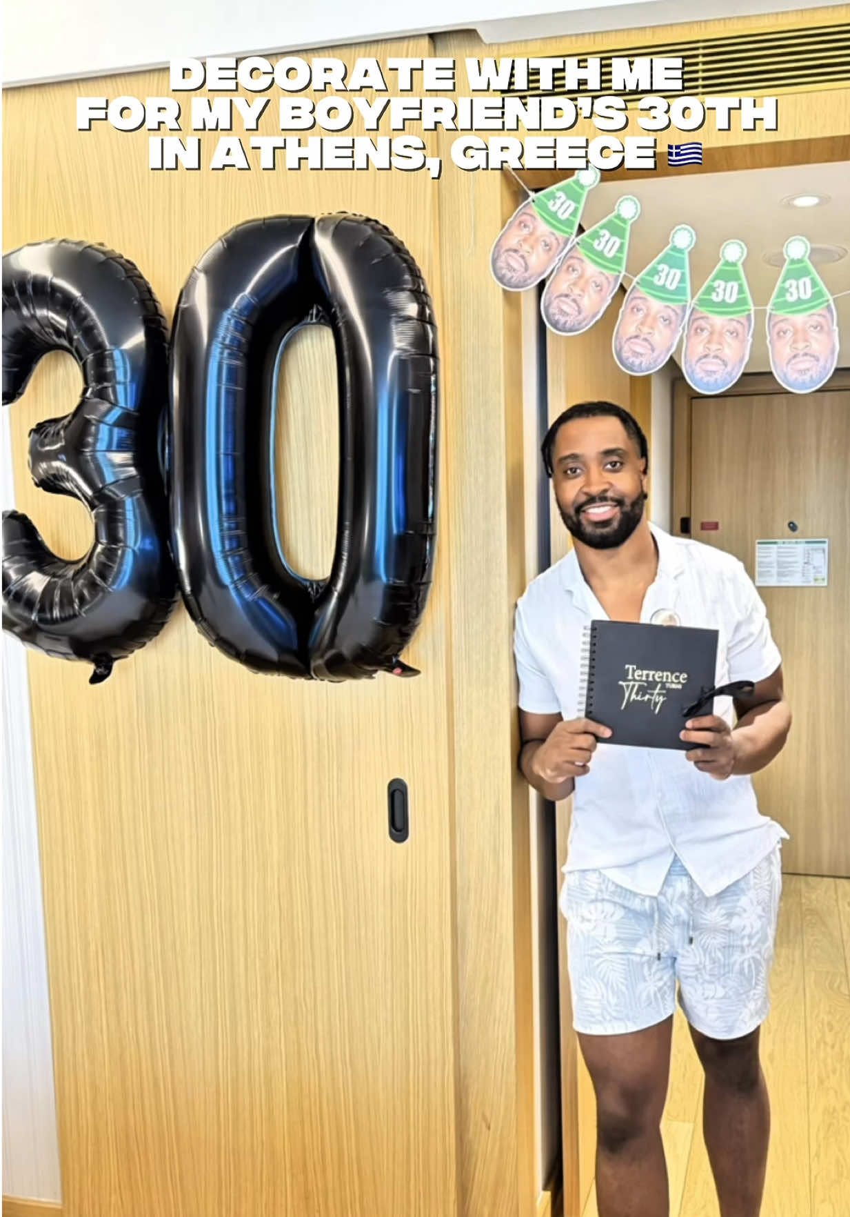 When the hotel wanted to charge you 129€ for a birthday setup for your boyfriend’s 30th so you do it yourself. 🎈🇬🇷 #TravelTok #Greece #30thBirthday #AthensGreece #hotelsetup 