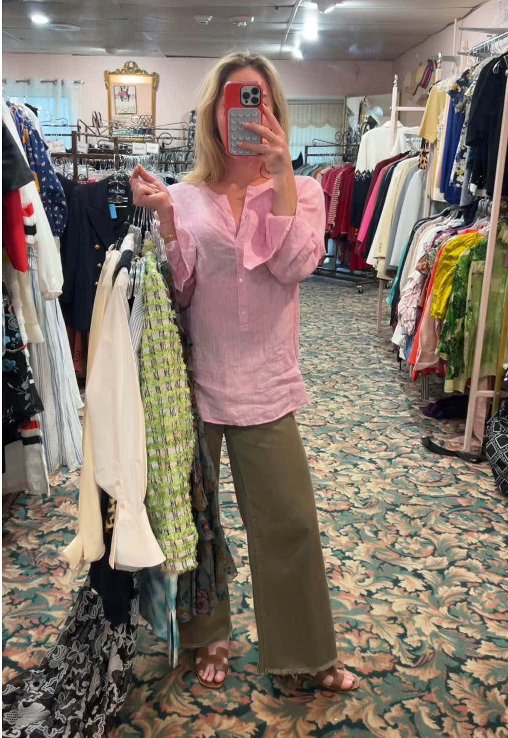 I love the thrill of the hunt when shopping resale because there’s always so many hidden gems…. but what’s even better is when you find pieces BRAND NEWWW with the tags for a fraction of the price!!! Only at Elite Repeat ✨ #resale #fashiontok #clothinghaul #thrift 