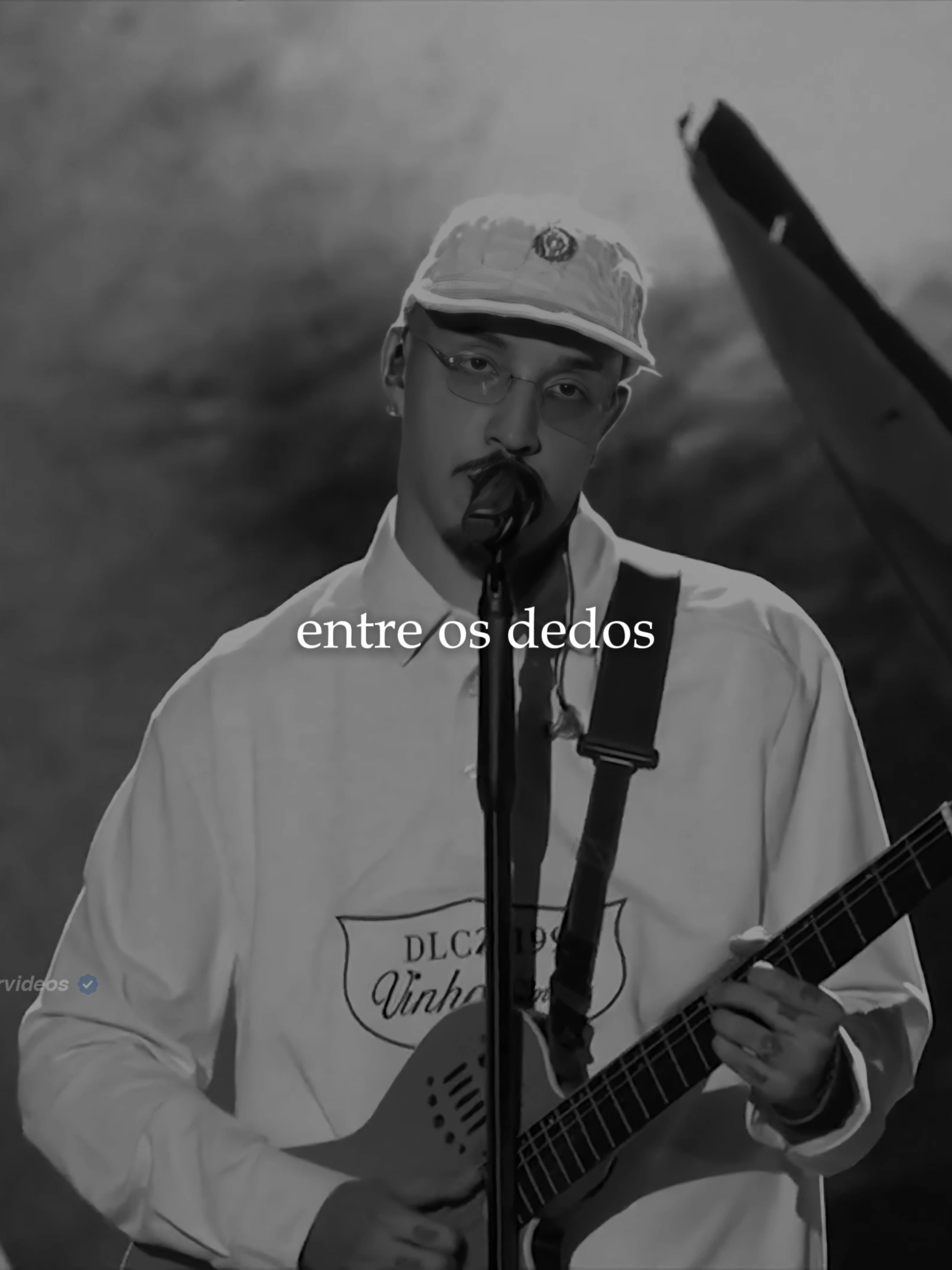 Faça de mim o teu segredo, e me guarda ❤️ #delacruz #vinhotour #meleva #lyrics_songs #tipografia #lyricvideo