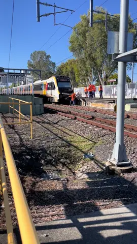 Truck v train at Runcorn level crossing. Incredibly no one was seriously injured #breakingnews #qldrail #train #southside #runcorn