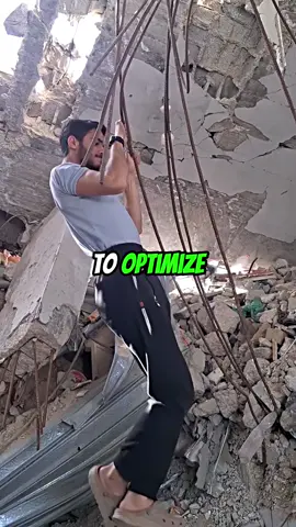 He works out while eating 1k calories a day  #fyp #bradleymartyn #viral 