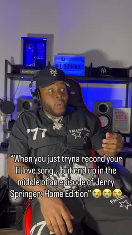 “Studio vibes got a little… domestic drama remix” 🎧💥 “When you just tryna record your lil love song… but end up in the middle of an episode of Jerry Springer: Home Edition”😭😭😭 “Should I add the booms as ad-libs in my song? 😂 Drop a 🎧 if y’all think I should!” . . #StudioLife #CaughtOnCamera #RoommateDrama #StudioSession #UnexpectedRemix       