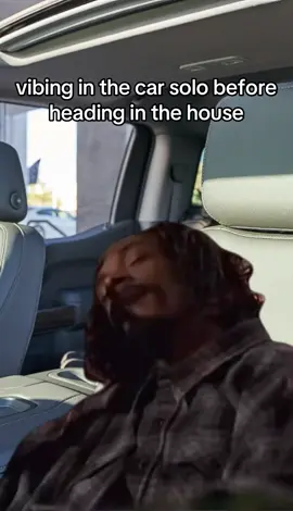 Just give me a minute ….. #MemeCut #MemeCut #relatable #snoopdogg 