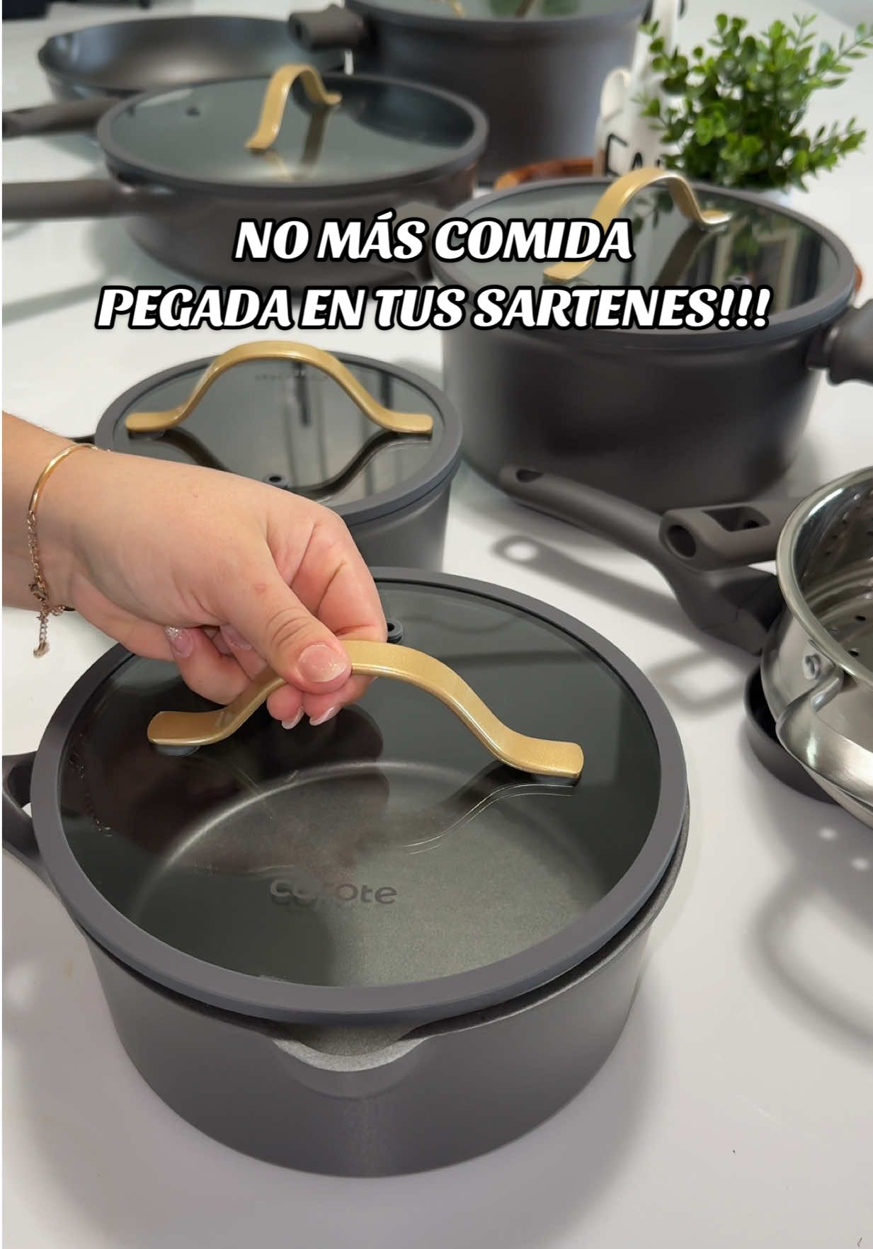 Set de Sartenes antiadherentes 👌🏻 te vas a sorprender al ver que aunque no utilices aceite tus alimentos NO SE VAN A PEGAR!!! #parati #virarecetas #sartenesantiadherentes #sartenescarote #recetasvirales 