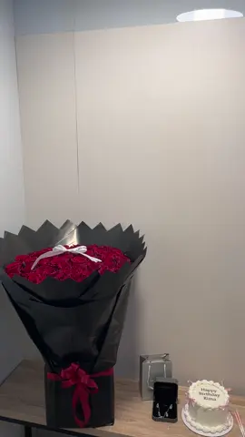 هدايا خميس مشيط هدايا ابها #هدايا #اكسسوارت  #تنسيقات #ورد باقه هدايا خميس مشيط هدايا ابها هدايا الواديين هدايا احدرفيده هداياتندحه توصيل #اكسبلورexplore 