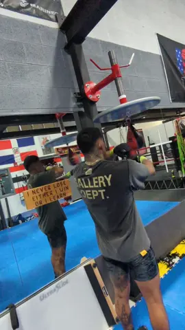 Speed kills. Timing wins. 🥊⏱️ 👊🏽💥  #teamherrera #casadeboxeollc #boxing #Fitness #fyp 