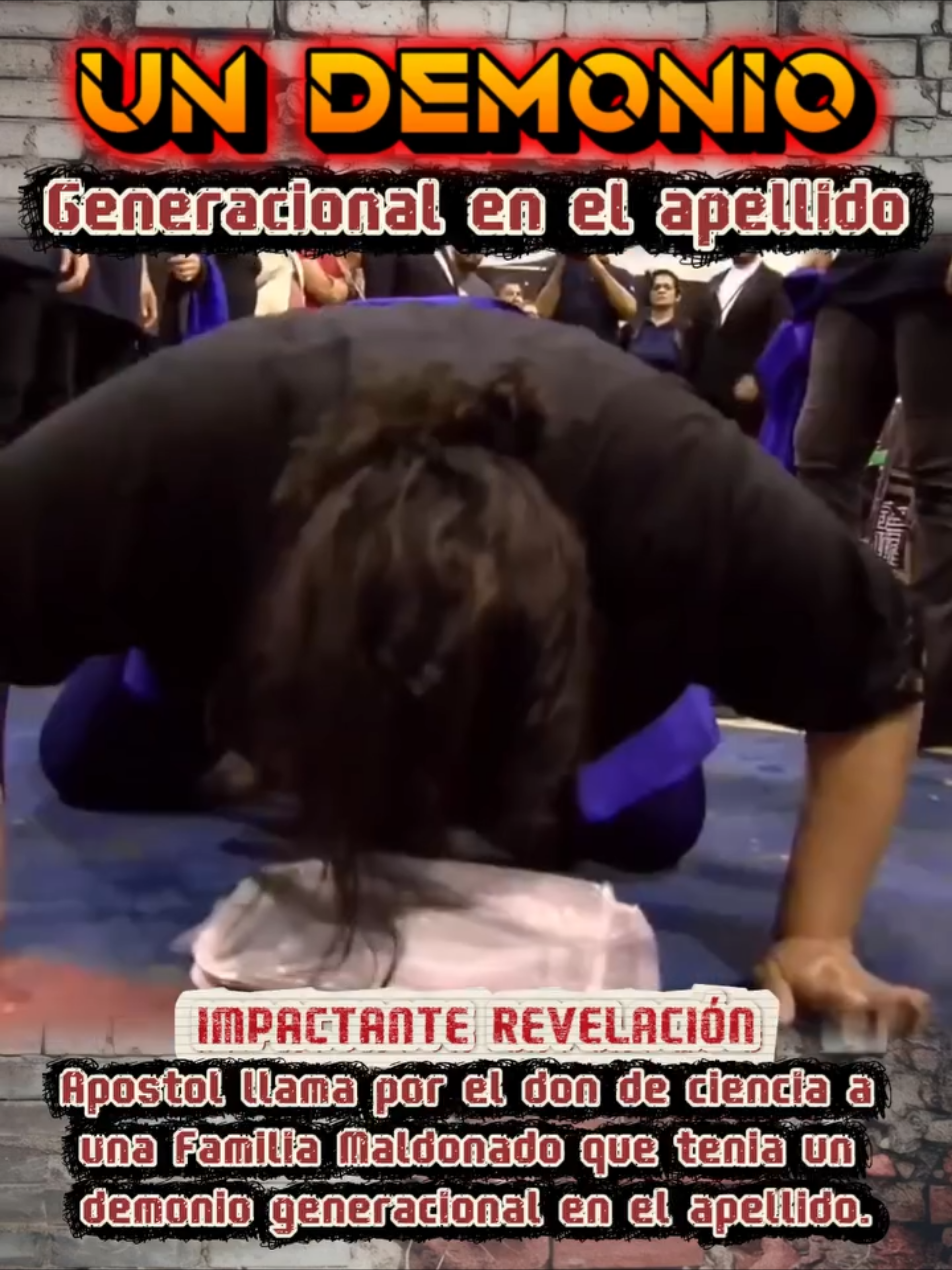 “Ese demonio se escondía en tu apellido… pero Dios ya me lo mostró”, dijo el Apóstol José Duarte en medio de esta liberación. Así fue desarraigada esta potestad que estaba sobre una joven y la familia Maldonado, atada por generaciones a un espíritu de destrucción. Dios le había mostrado en sueños cómo ese espíritu se manifestaba desde mucho tiempo atrás, contaminando la sangre y oprimiendo la vida de sus miembros. Mientras oraba, el Apóstol enfrentó al demonio con autoridad. “Te querías esconder de mí, pero fuiste vencido en la cruz”, declaró. La joven comenzó a toser y vomitar. Con cada palabra profética, el peso caía y la opresión se iba. Hoy, la familia Maldonado tiene un nuevo destino. Lo que por generaciones los ató fue quebrado en un instante. Si sentís que tu familia esta oprimida mira esta revelación donde lo oculto salió a la luz. #AltaCiencia #Revelacion #EspirituSanto #PoderDeDios #espiritualidade 