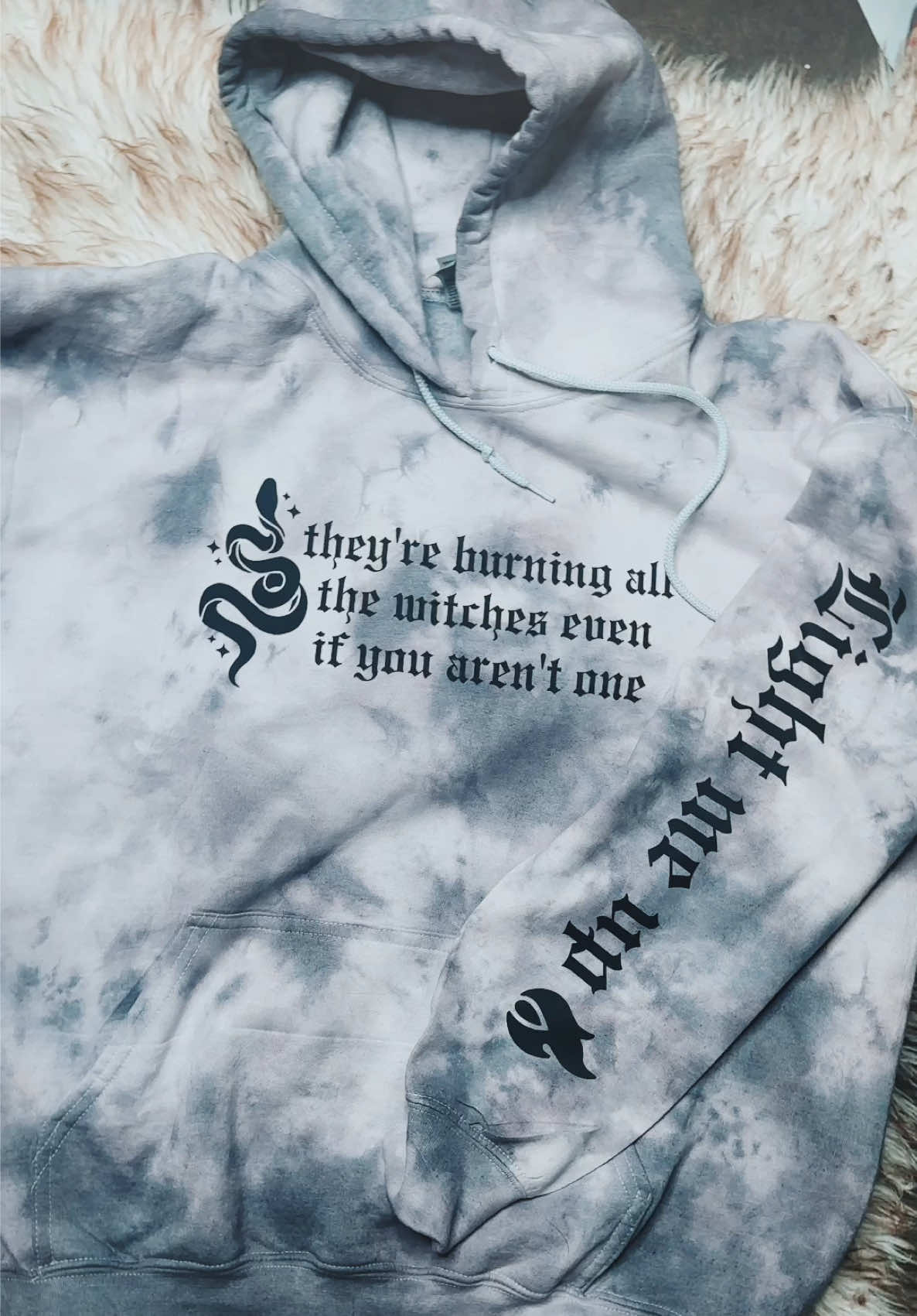 They’re burning all the witches even if you aren’t one 🔥  #ididsomethingbad #ididsomethingbadtaylorswift #reputation #reputationstadiumtour #theyreburningwitchesevenifyouarentone 