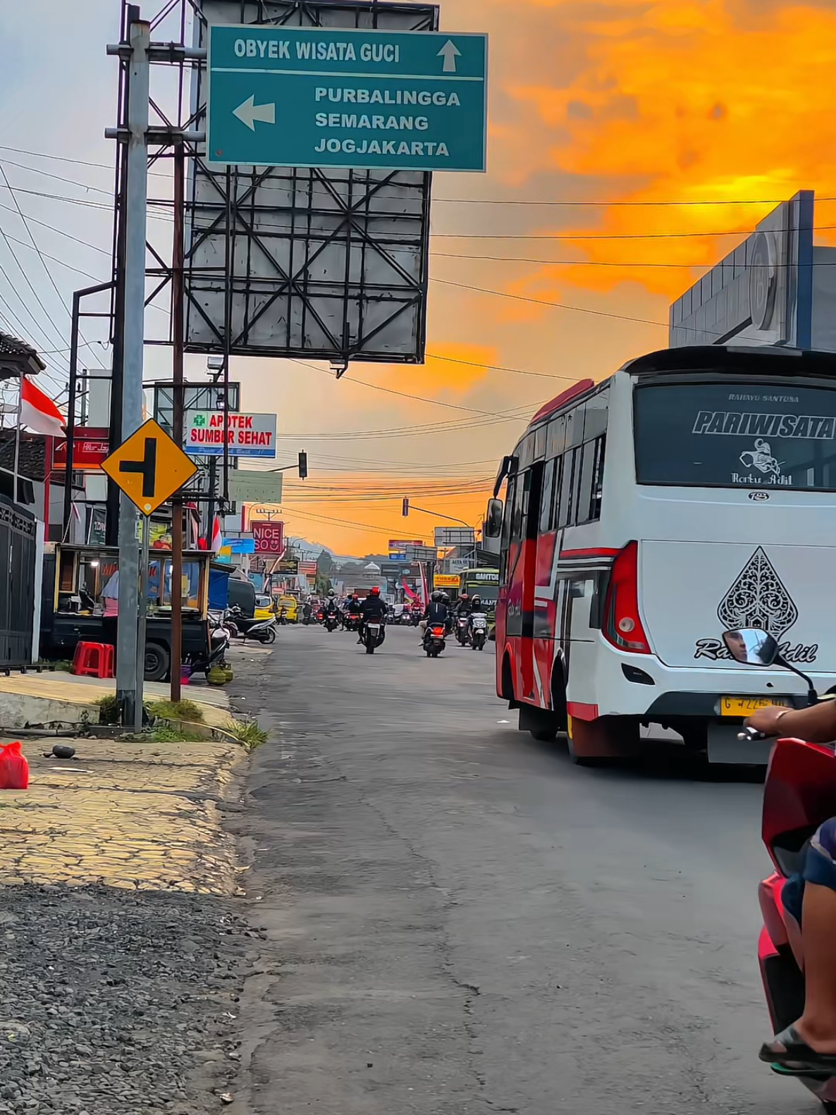secanggih apapun teknologi, komunikasi terbaik adalah bertemu#pertemuan2 #lailaayu #newpallapa #liriklagu #xyzbca 