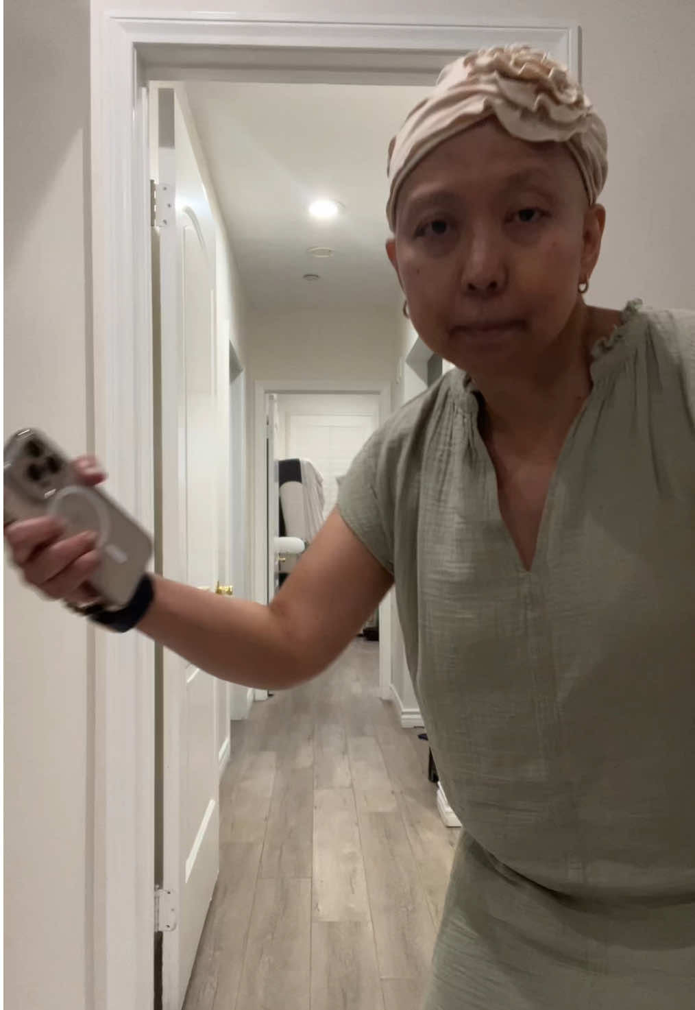 MY MOM CAME IN HAHAHA