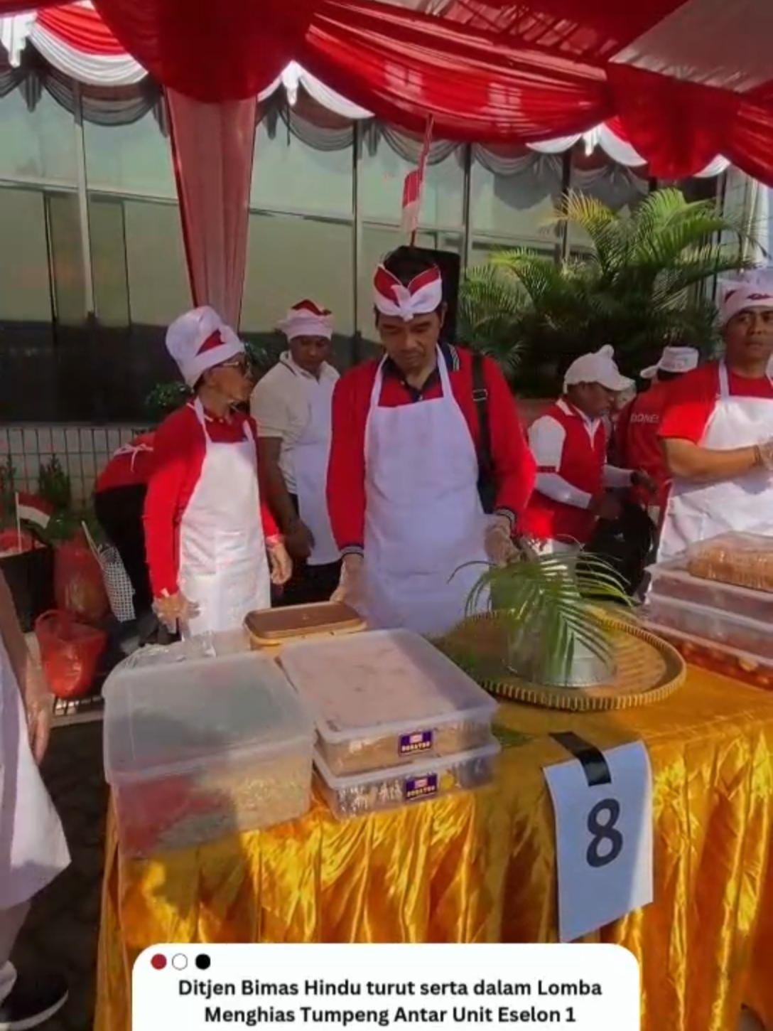 ​Tim Ditjen Bimas Hindu Kementerian Agama turut memeriahkan lomba menghias tumpeng antar unit Eselon 1. Dengan penuh semangat dan kekompakan menciptakan tumpeng yang indah dan penuh makna. Tumpeng tersebut tidak hanya lezat, tetapi juga merepresentasikan keragaman dan kekayaan budaya Indonesia. Lomba ini tidak hanya menjadi ajang kompetisi, tetapi juga mempererat tali silaturahmi antar pegawai di lingkungan Kementerian Agama. Tonton video ini sampai selesai untuk melihat kreativitas dan semangat Ditjen Bimas Hindu! ​#DitjenBimasHindu #KementerianAgama #LombaTumpeng #HUTRI80 #LombaAgustusan