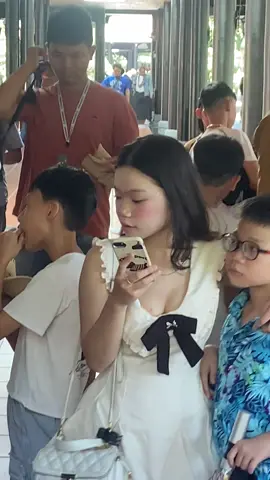 Em có kim chưa.?