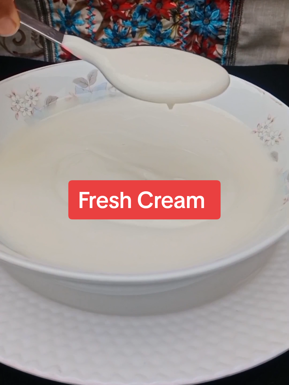 The Most Famous Cream Fruit Chaat Recipe  | Make Low Cost Fresh Cream At Home | Budget Friendly Homemade Fresh Cream Recipe #creamchaat #fruitchaat #EasyRecipe #crispybook #healthyrecipes 