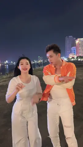 Hom nay gặp idol @Lý Tuấn Kiệt @Dương Ái Vy @𝐃𝐮̛𝐨̛𝐧𝐠 𝐀́𝐢 𝐕𝐲 @HTM Entertainment #htmentertainment 