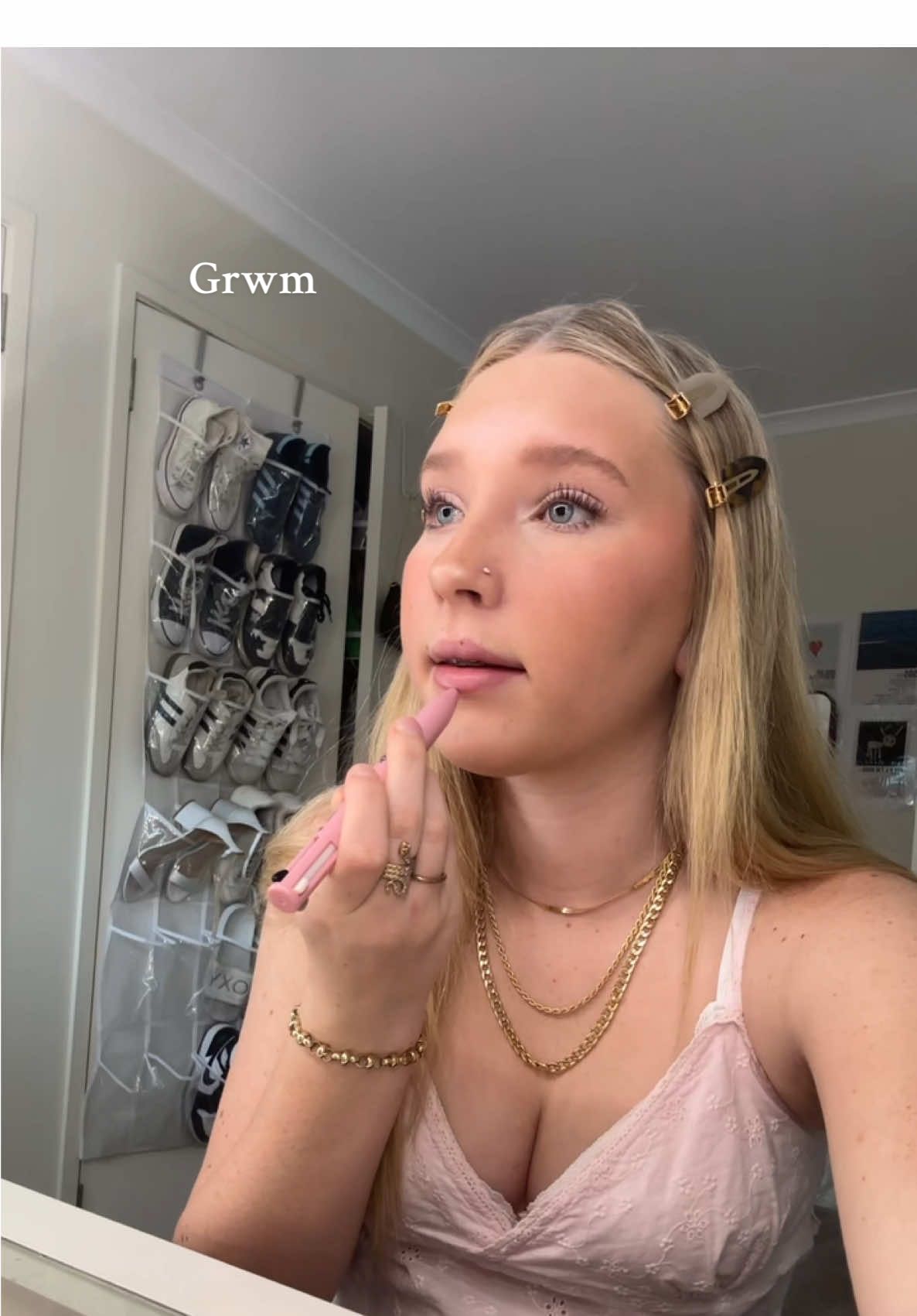 grwm ! #grwm #makeuptutorial #makeup #trending #fyp 