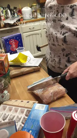 not how you're supposed to do that!  do not try at home. 