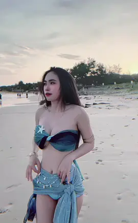 Phông bạt lớn nhất của bản thân có lẽ là sự vui vẻ và tích cực,nhưng bên trong đã vụn vỡ rất nhiều.....🖤 #trending #ilovetiktok #fypシ #vungtau 