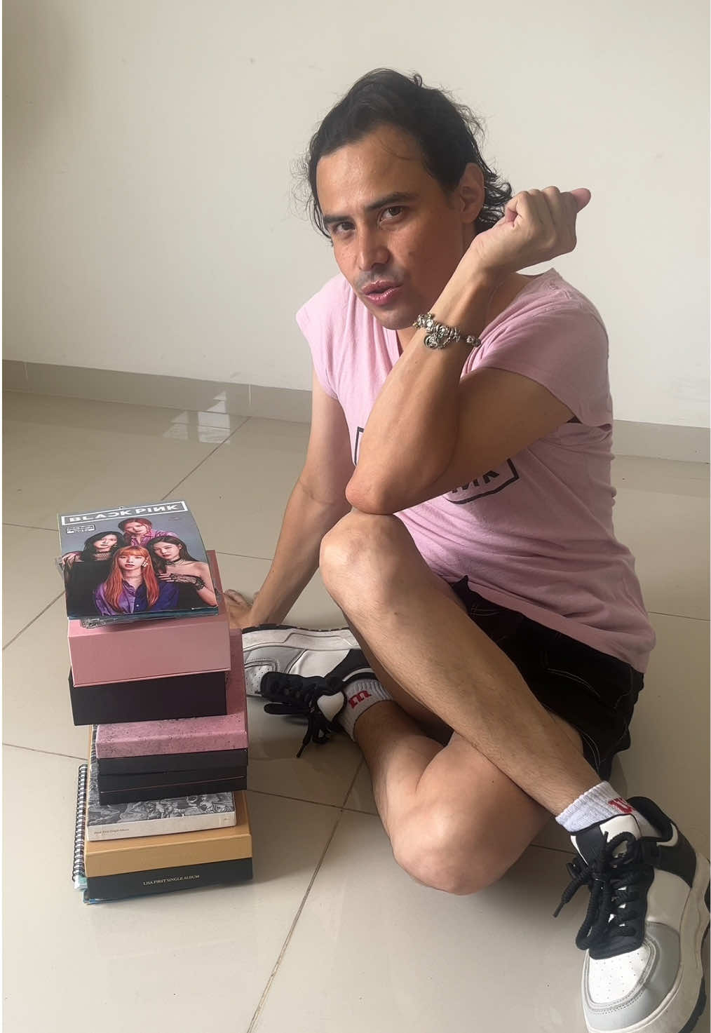 Hoy celebro el “Día Mundial del KPOP” mostrando mi colección de @blackpinkofficial como los solos de @LiSA & @ROSÉ 