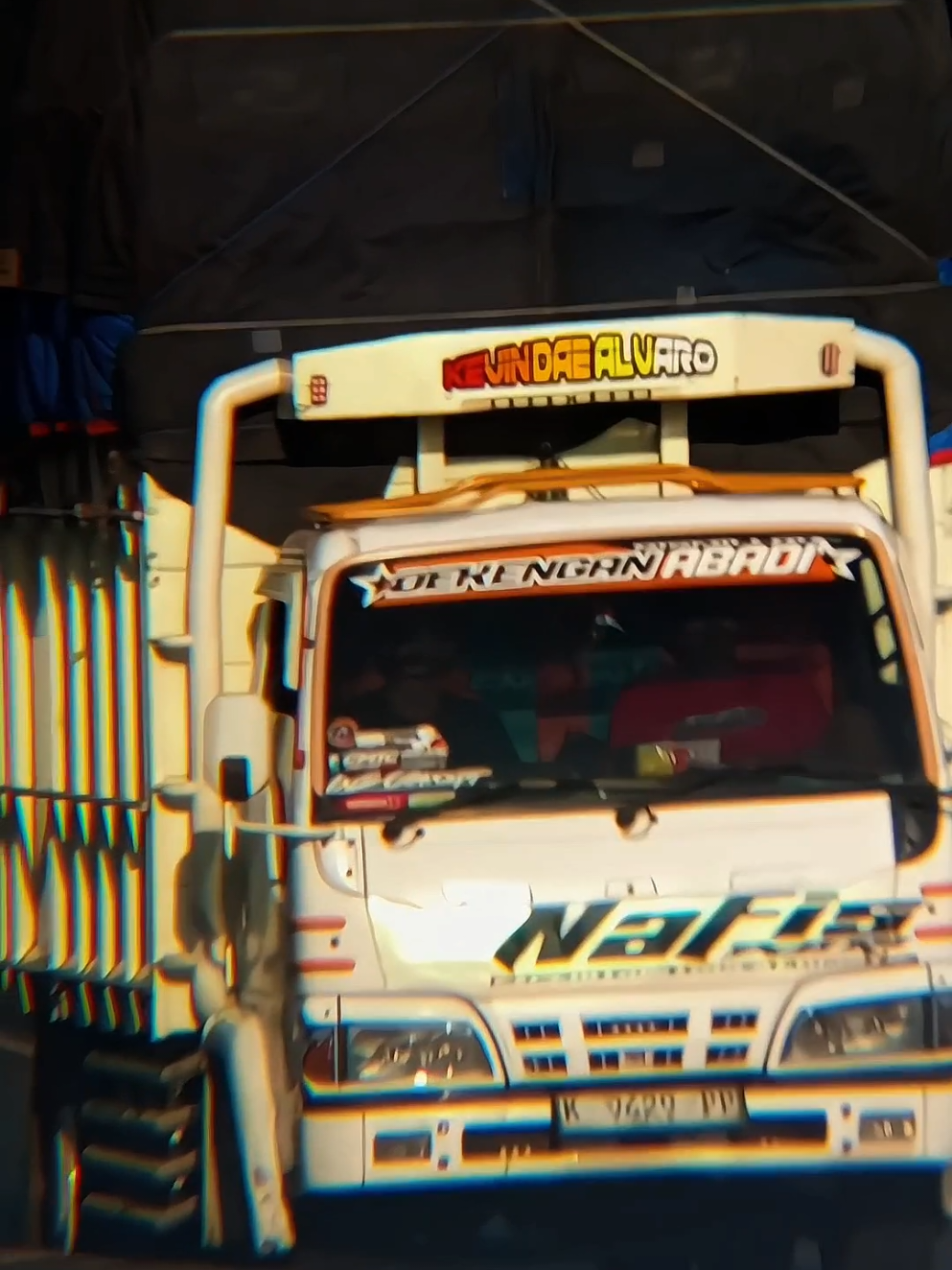 jare lo yaa #storytruck #trukmaniaindonesia #trukmodifikasi #fyp #foryoupage 