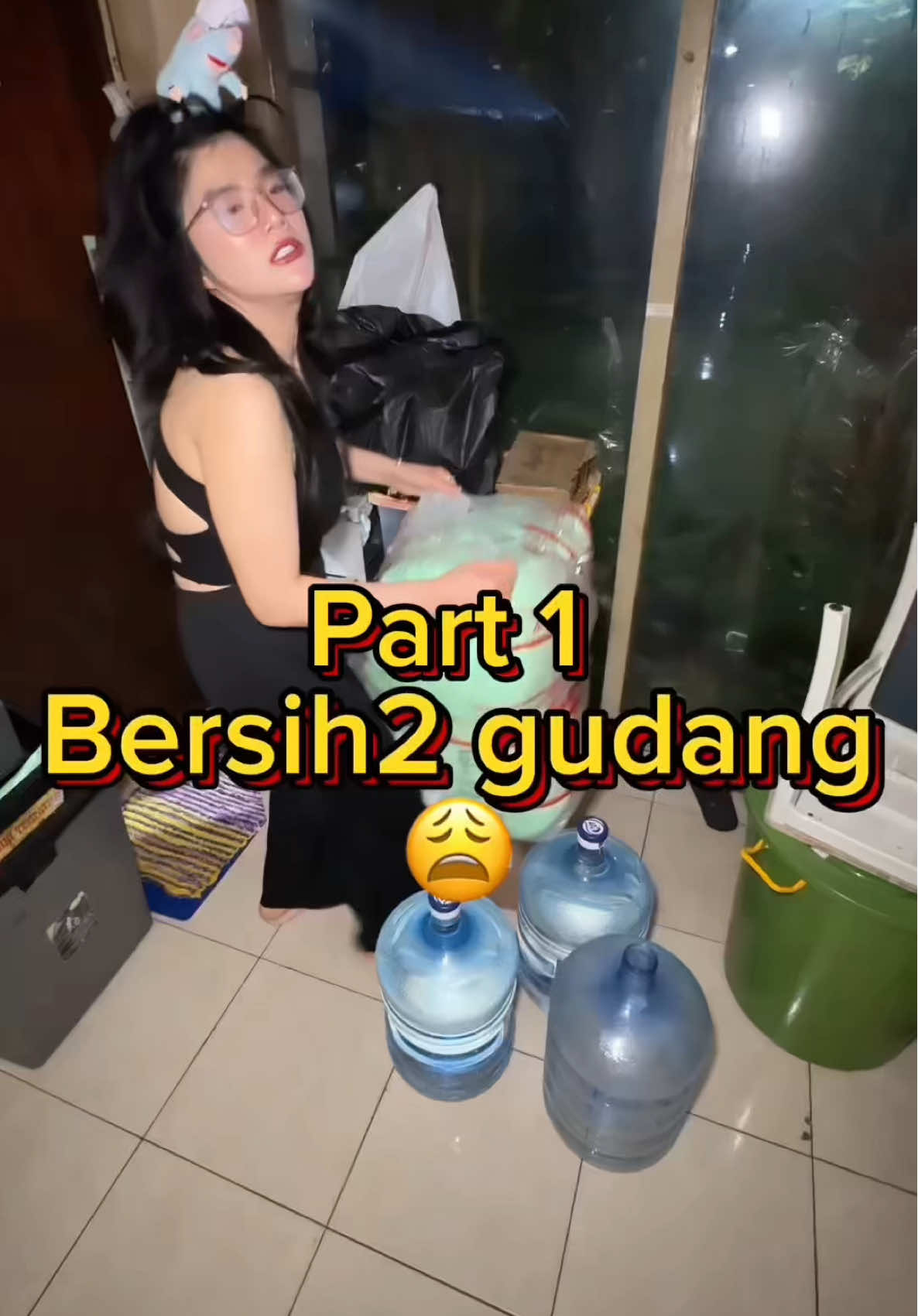 Bersih2 🧹 #part1  #dayinmylife #dailyvlog #DailyRoutine 