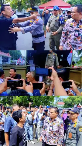 Nasib Bupati Pati, Sadewo yang diamncam didemo belasan ribu warganya usai kebijakan menaikkan pajak Bumi dan Bangunan sebesar 250 persen. kenaikan pajak yang tentu saja mencekik warga itu langsung mendapat perhatian khusus. Namun, bukannya gentar atas protes warga, Bupati Sadewo malah diduga mempersilahkan warga demo dan ia mengaku tak gentar. Lalu, apa yang jadi asalan Bupati Sadewo menaikkan tarif pajak PBB mencapai 250 persen Home   News Berita Viral Nasib Bupati Pati, Sadewo yang Didemo Belasan Ribu Warganya Gara-gara Naikkan Pajak PBB 250 Persen Tayang: Rabu, 6 Agustus 2025 11:33 WIB ￼Baca tanpa iklan Editor: Budi Rahmat ￼￼ ￼ (TRIBUNBANYUMAS/MAZKA HAUZAN NAUFAL) ￼ ￼ ￼ A-A+ MEMANAS- Massa aksi penggalangan donasi untuk persiapan unjuk rasa 13 Agustus 2025 bersitegang dengan Plt Sekda Pati Riyoso, Selasa (5/8/2025).  TRIBUNPEKANBARU.COM - Nasib Bupati Pati, Sadewo yang diamncam didemo belasan ribu warganya usai kebijakan menaikkan pajak Bumi dan Bangunan sebesar 250 persen. kenaikan pajak yang tentu saja mencekik warga itu langsung mendapat perhatian khusus. Namun, bukannya gentar atas protes warga, Bupati Sadewo malah diduga mempersilahkan warga demo dan ia mengaku tak gentar. Baca juga: Misteri Isi Handphone Arya Daru Pangayunan dan Chat WA yang bikin Ia Ketakutan, Ada Apa? Lalu, apa yang jadi asalan Bupati Sadewo menaikkan tarif pajak PBB mencapai 250 persen Ya, Baru-baru ini, masyarakat Kabupaten Pati banyak mengeluhkan kenaikan Pajak Bumi dan Bangunan Perdesaan dan Perkotaan (PBB P2). Kenaikannya mencapai 250 persen atau dua kali lipat lebih. Kebijakan kenaikan PBB ini sontak memicu protes dari masyarakat Pati. Meski bakal diancam demo besar-besaran oleh warganya, Bupati Pati Sudewo, tetap pada pendiriannya dengan menaikkan pajak PBB. Menurut Sadewo, Penerimaan Asli Daerah (PAD) Pati dari sektor pajak tergolong rendah, bahkan tertinggal dari kabupaten-kabupaten tetangga. Ia juga bilang, tarif pajak PBB di Pati tidak mengalami kenaikan sejak 14 tahun terakhir. #fyp #bupati #sudewo #liwatberanda #fyppppppppppppppppppppppp 