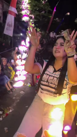 uasik kak 🤟#fypシ゚viral #dancercantik 