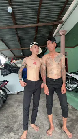 Khó coi v bn 😆