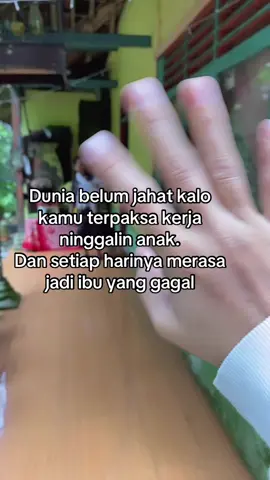 Tidak ada yang bisa mengalahkan sayangnya nenek dan kake dari pihak ibu kepada cucunya. Nana anak ibu kuat solehah pinter baik baik sehat ya disana sygggg. 🥺🫶🏻😘 #fyp #singlemom #momworking #xyzbca 