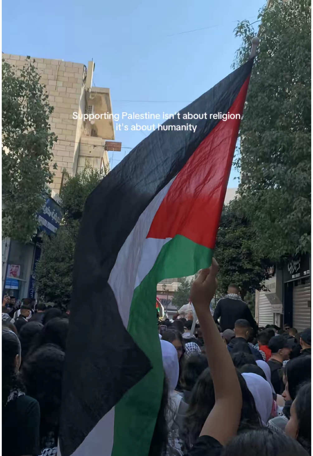 Trættt #free🇵🇸 #kurd #fyp #viral #elskerjasmin❤️ #elskeralma❤️ #lovemygirls💕 @Jasmin♥️ 