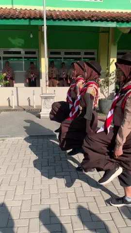 Upacara Hari Lahir Pramuka Ke-64 “Kolaborasi Untuk Membangun Ketahanan Bangsa” di MTsN 2 Sukoharjo- Kamis, 14 Agustus 2025 #kemenag_ri #pendiskemenag #kskkmadrasah #kemenag.jateng #penmadjateng 
