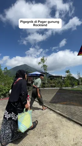 @Pagergunung Rockland              #komedi #viraltiktok #HassanSuLe 