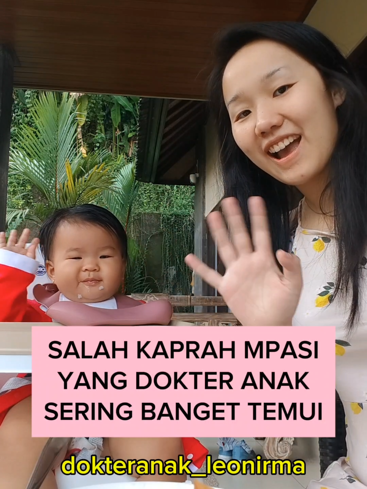 Salah kaprah MPASI yang sering aku temui sebagai dokter anak: ‘Jangan kasih gula dan garam sama sekali di MPASI' Faktanya, IDAI ga melarang gula dan garam ya, asal dalam batas yang wajar. Karena anak yang susah makan beresiko ngalamin sulit naik berat badan yang bisa bikin stunting, kecerdasannya ga maksimal, dan gangguan tumbuh kembang di masa emas kehidupannya Yang perlu momdads perhatiin adalah batas asupannya per hari: - Garam Usia di bawah 1 tahun maksimal 1 gram/hari (setara ¼ sdt garam) Usia 1-3 tahun maksimal 1.5 gram/hari (setara hampir 1/2 sdt garam) - Gula Sebaiknya ga lebih dari 5 gram/100 kkal energi   Jadi, jangan takut ngasih sedikit seasoning kalo emang dibutuhkan dan bikin anak mau makan ya #mpasi #tipsparenting #idai #dokter #dokteranak #fyp #fy #fypシ゚ 
