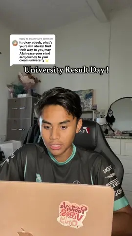 Replying to @sraahsyue Alhamdulillah , thank you everyone for the kind comments, friends and strangers who dm-ed to console me and gave ne so much strengths, will not waste this second chance and I’ll strive even harder after this #fyp #alevels #result #edinburgh #ucas 