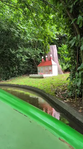 In the night garden boat ride at Cbeebies land is so lovely🥹 #inthenightgarden #cbeebiesland #toddlersoftiktok #memories #fyp 