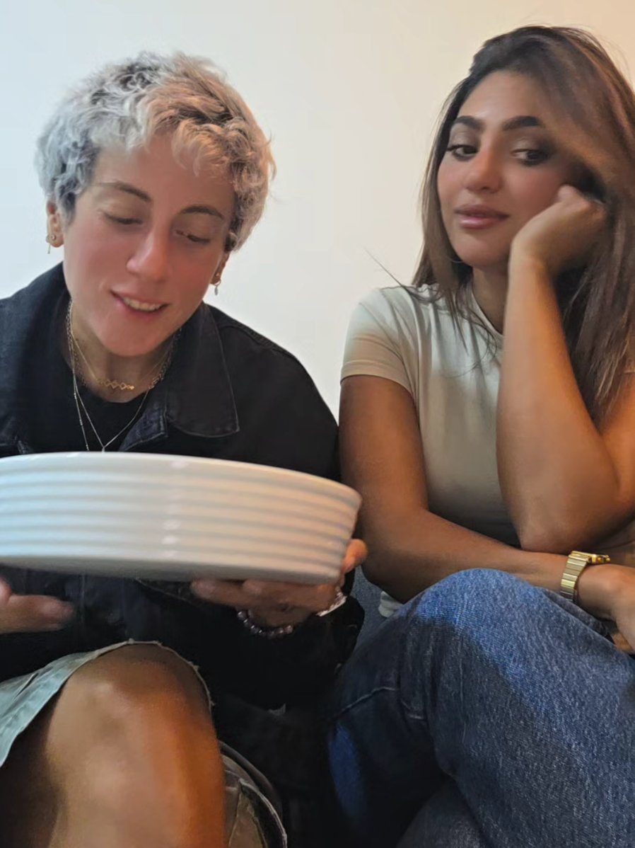 وأنا بلمح لصحبتي إني رجعت للاكس ومن جوا عارفة انها حتضربني 🤣🤣 #ضحك😂  #كوميدي #صاحبي #اكسبلور  #اكس 