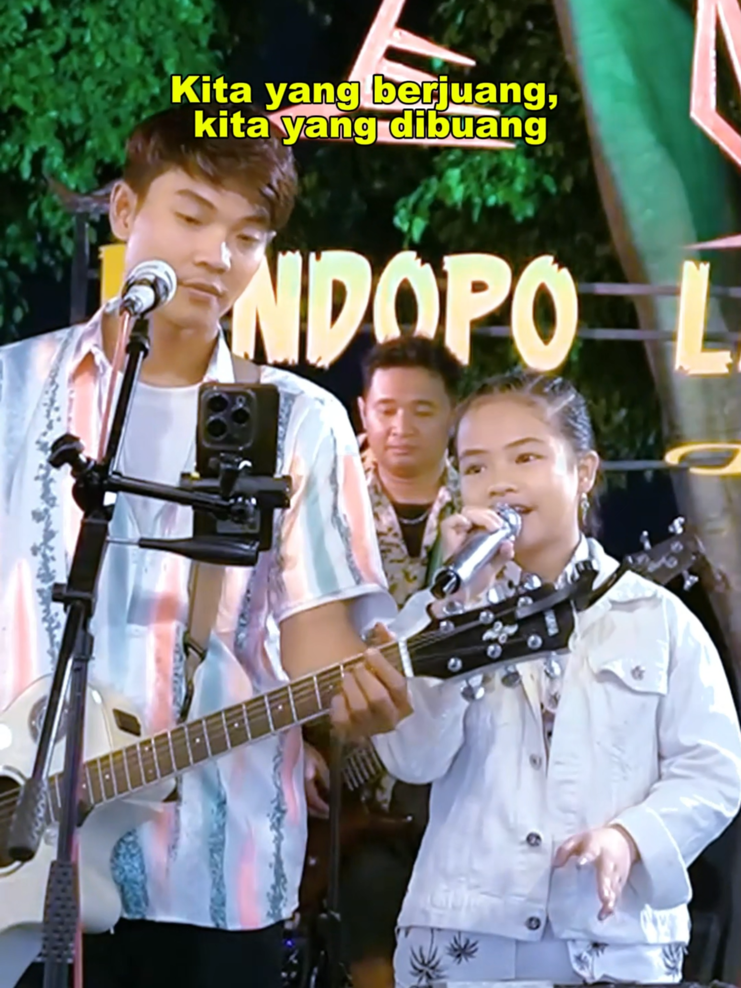 Terbuang @trisuakaofficial_ @putrygisella520 #musisijogjaproject #fyp #MusikDiTikTok #jogja