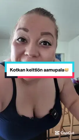 Kerro sun lemppari aamis? 🥚🍳🍞🥒🫐🍌🍎🍉💚 #kotkankeittiö #aamupala #breakfast #foryouu #ruoka 